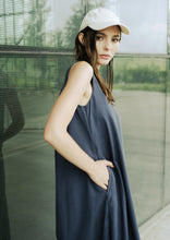Load image into Gallery viewer, Cassis Dress