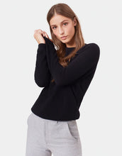 Load image into Gallery viewer, Women's Light Merino Wool Crew Sweater