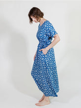 Load image into Gallery viewer, Aimee Maxi Dress - Indigo Heart Floral