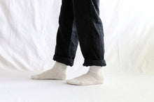 Load image into Gallery viewer, Linen Ribbed Socks