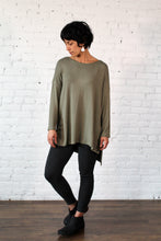 Load image into Gallery viewer, Gilmour, Ethically Made, Sustainable Loungewear, Made in Canada, Bamboo, Leggings, Charcoal, Grey
