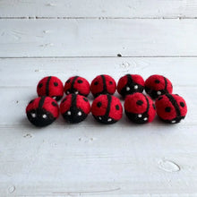 Load image into Gallery viewer, Felted Ladybug