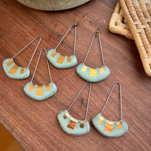 Load image into Gallery viewer, Turquoise and Gold Collar Earrings