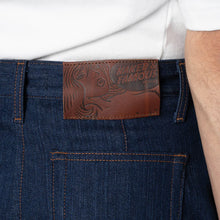 Load image into Gallery viewer, Men's Pleated Trousers - Vertical  Slub Denim