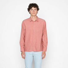Load image into Gallery viewer, Men's True Shirt Selvedge Chambray - Red