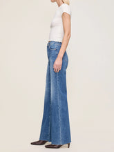Load image into Gallery viewer, Hepburn Wide Leg High Rise Jeans - Driggs 32&quot; Inseam