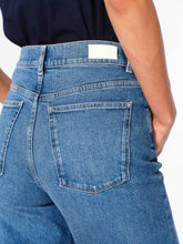 Load image into Gallery viewer, Hepburn Wide Leg High Rise Ankle Jeans - Driggs 27&quot; Inseam