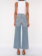 Load image into Gallery viewer, Hepburn Wide Leg High Rise Ankle Jeans