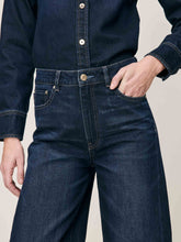 Load image into Gallery viewer, Miro Rigid Barrel High Rise Jeans - Ventura