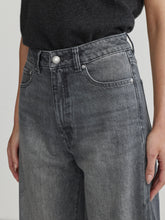 Load image into Gallery viewer, Miro Barrel High Rise Jeans - Ash Grey