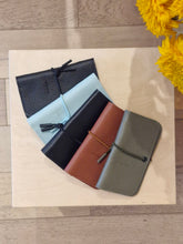 Load image into Gallery viewer, KNOT Leather Wallet