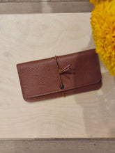Load image into Gallery viewer, KNOT Leather Wallet Wide