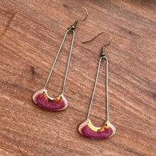 Load image into Gallery viewer, Maroon Cut Oval Clay Earrings