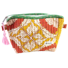 Load image into Gallery viewer, Handker Quilted Pouches