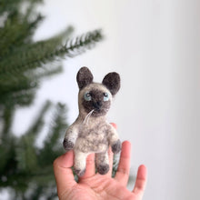 Load image into Gallery viewer, Siamese Cat Finger Puppet