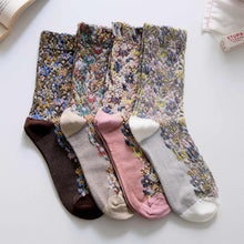 Load image into Gallery viewer, Women's Retro Floral Cotton Crew Socks