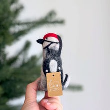 Load image into Gallery viewer, Woodpecker Finger Puppet