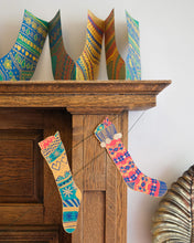 Load image into Gallery viewer, Stockings Concertina Garland