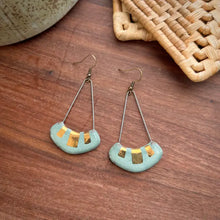 Load image into Gallery viewer, Turquoise and Gold Collar Earrings