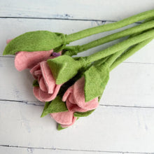 Load image into Gallery viewer, Felted Tulip Stem