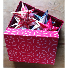 Load image into Gallery viewer, Origami Star Garland Kit