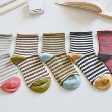 Load image into Gallery viewer, Mulberry Silk Socks