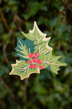 Load image into Gallery viewer, Holly and Ivy Sewn Garland