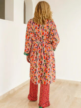Load image into Gallery viewer, Handker Reversible Velvet Robe