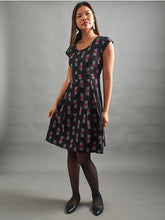 Load image into Gallery viewer, Vintage Pleat Dress - Black Ikat