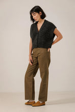 Load image into Gallery viewer, Alpaca Button Down Vest
