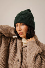Load image into Gallery viewer, Baby Alpaca Rib Beanie
