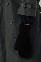 Load image into Gallery viewer, Alpaca Boucle Mittens