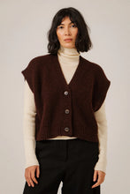 Load image into Gallery viewer, Alpaca Button Down Vest