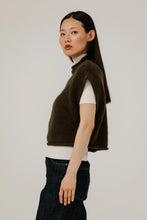 Load image into Gallery viewer, Alpaca Iris Vest