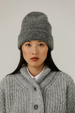 Load image into Gallery viewer, Baby Alpaca Andes Beanie