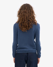Load image into Gallery viewer, Women&#39;s Classic Merino Wool Crew Sweater