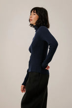 Load image into Gallery viewer, Fine Merino Turtleneck