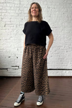 Load image into Gallery viewer, Cropped Saskia Top