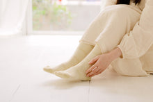 Load image into Gallery viewer, Cotton Linen Jacquard Socks