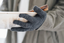 Load image into Gallery viewer, Merino Wool Gloves
