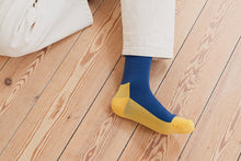 Load image into Gallery viewer, Wool Pile Trail Socks