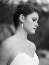 Load image into Gallery viewer, Spring Leaf Earrings