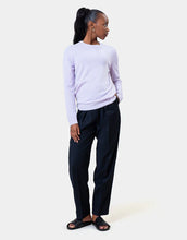Load image into Gallery viewer, Women&#39;s Light Merino Wool Crew Sweater