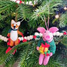 Load image into Gallery viewer, Felix The Skiing Fox Decoration