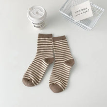 Load image into Gallery viewer, Zebra Striped Socks