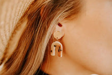 Load image into Gallery viewer, Leopard Print Arch Earrings
