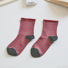 Load image into Gallery viewer, Mulberry Silk Socks