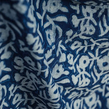 Load image into Gallery viewer, Handker Indigo Scarves