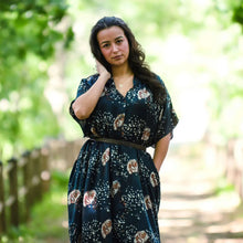 Load image into Gallery viewer, Floral Modal Dress - Paro