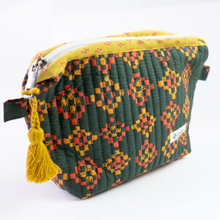 Load image into Gallery viewer, Handker Quilted Pouches